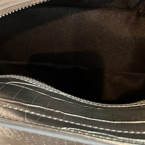 House of Want metallic bag, NWOT - Picture 13 of 16
